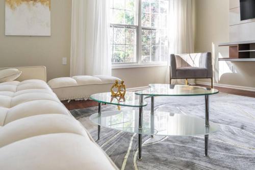 Luxury 5 Star Home near NYC & Free Parking near EWR