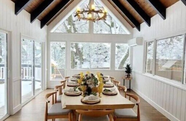 Luxury 5Bedroom/10beds/LargeGatedBackyard/SwingSet/EntertainmentRoom/&BonusRoom