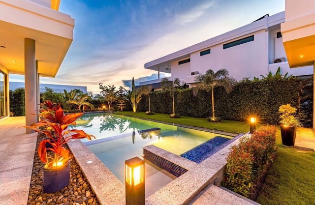 Luxury 6 Bed Private Pool Villa - LLW