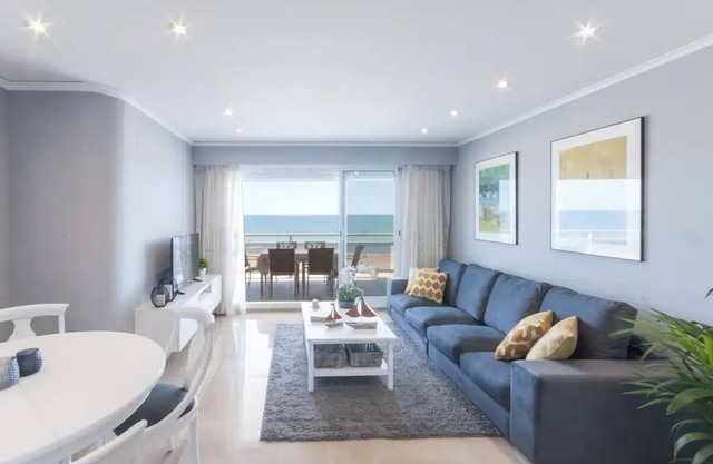 Luxury apartment direct to the sea in Gandia Beach