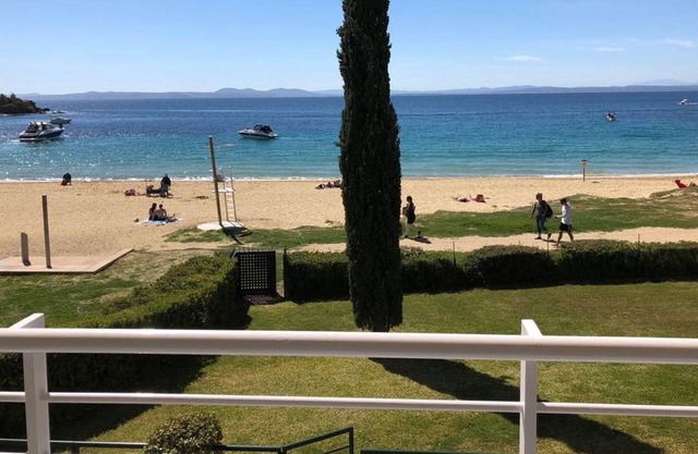 LUXURY APARTMENT IN FIRST LINE OF SEA, DIRECT ACCESS TO PLAYA ALMADRAVA