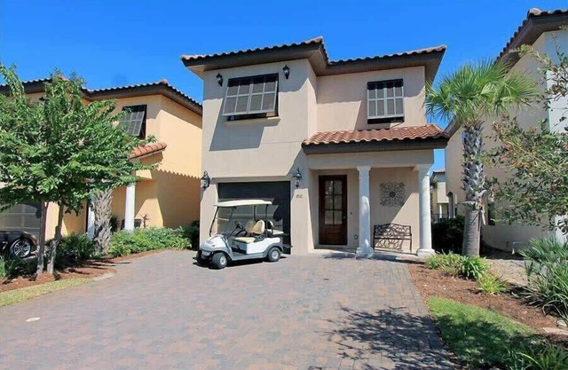 Luxury at 2,000+ SqFt! Baytowne and Pool! Golf Cart! Pond View! - Poppy's Place