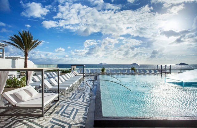 ⚓️LUXURY BEACHFRONT CONDO⚓️n W Hotel Residences- In House Arcade in Condo⚓️