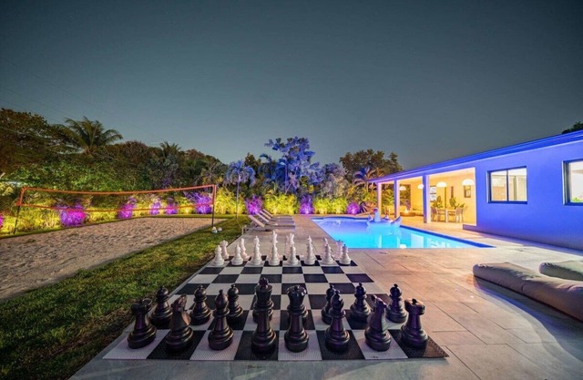 Luxury Casa Bianca Heated Pool Volleyball Firepit