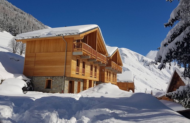 Luxury chalet - panoramic view - all on foot