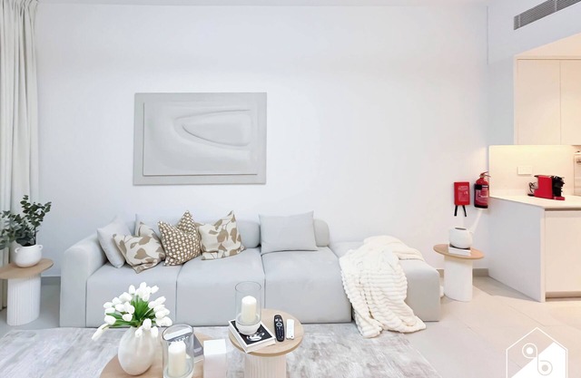 Luxury & Comfort 1B at Al Jadeel 2 Jumeirah Living