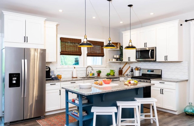 Luxury Comfortable Living Ideally Located in ATL!