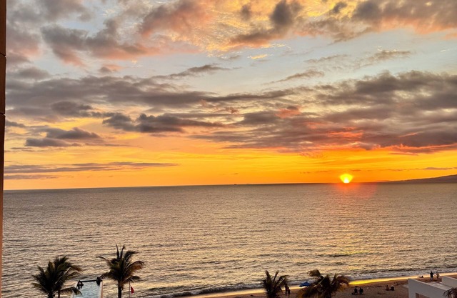 Luxury Condo Harbor 171 Oceanfront in PV Hotel Zone