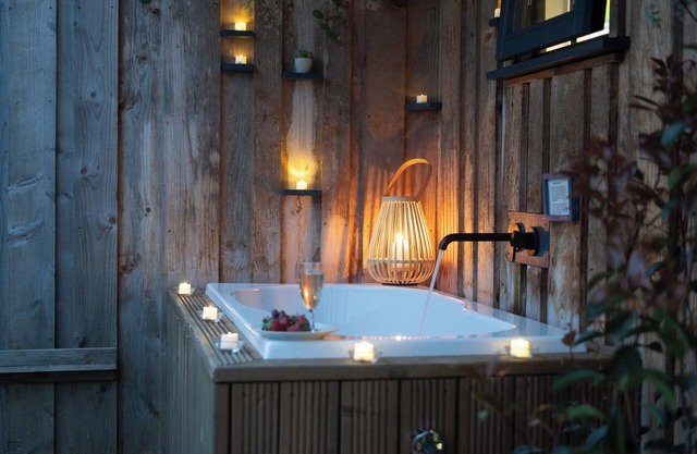 Luxury, Dog Friendly Spa Cabin