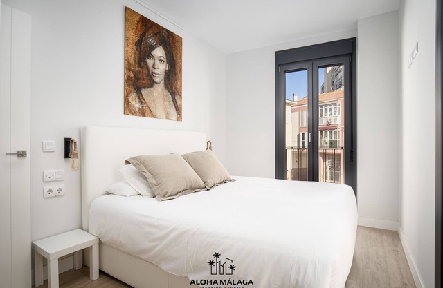 Luxury Duplex With Pool and Padel Court in Town by Alohamalaga