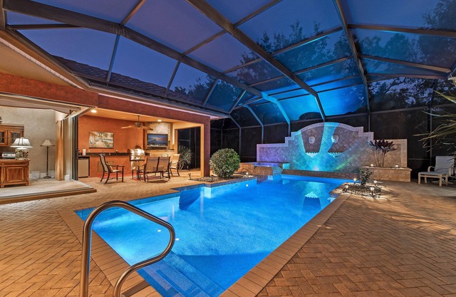 Luxury Estate Home - Private Oversized Pool, Hot Tub, Summer Kitchen + Fireplace