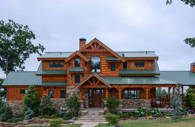 Luxury Family Retreat - Greers Ferry Lake Views!
