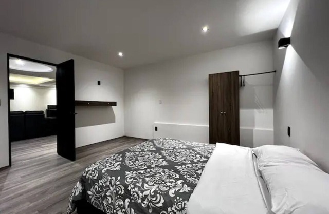 Luxury Grand Suite w/amenities