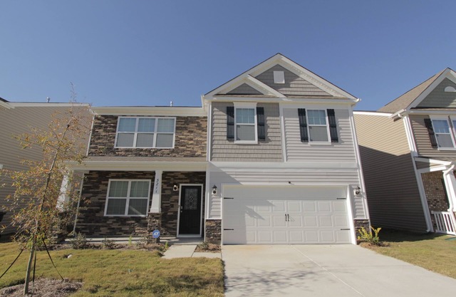 LUXURY HOME LOCATED 10 min from airport and 19 min from city