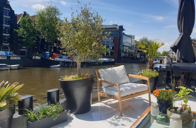 Luxury houseboat in Amsterdam Center!
