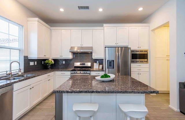 Luxury Irvine Villa 3 Bedroom 4 Bath