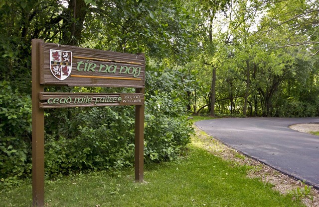 Luxury Large Lakefront Estate ~ 9 hole Pitch/Putt course ~ Tennis Court ~ Pool