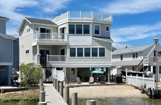 Luxury LBI Waterfront Home With Dock. Perfect for Boat Owners!