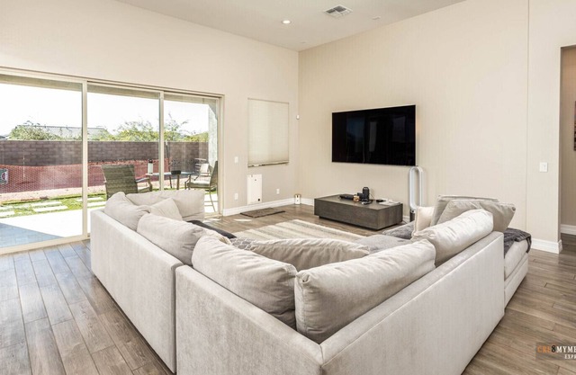 LUXURY LIVING FOR SUPERBOWL