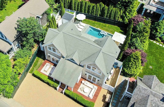 Luxury Living in Downtown Edgartown w/Heated Pool