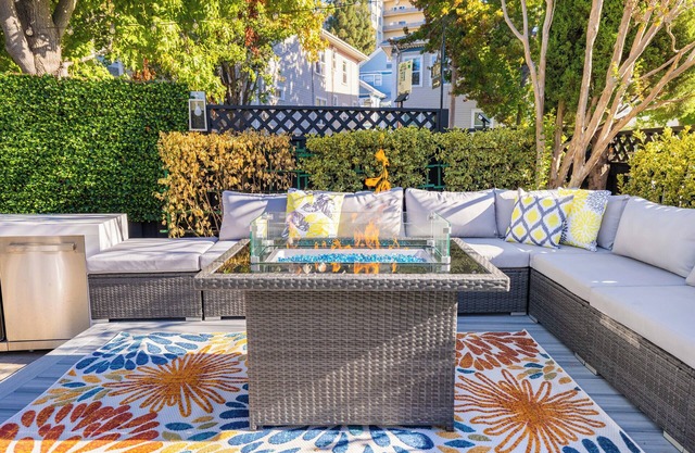 Luxury Living: Walkers Paradise / Hidden Oasis