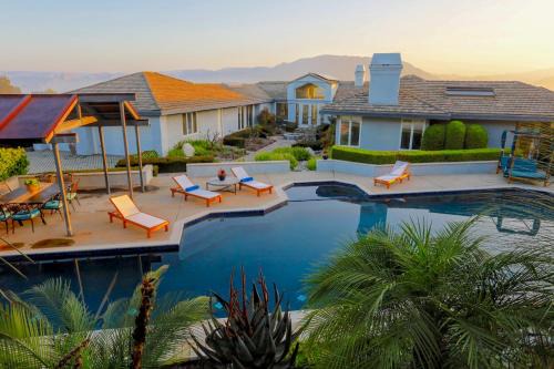 Luxury Modern Chateau near wineries & beaches