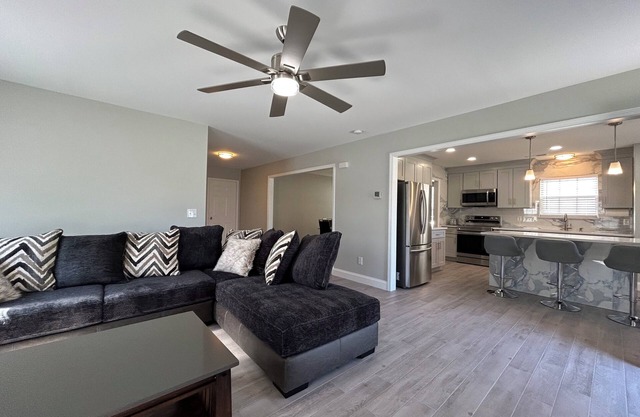 Luxury modern home near uptown!