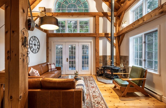 Luxury Mountain Chalet with private hot tub