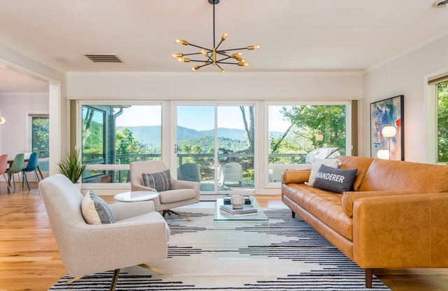 Luxury mountain home with hot tub, theater, pool table & million dollar views