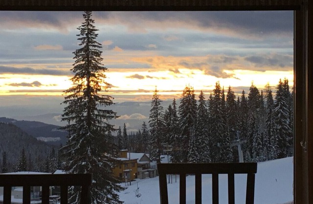Luxury Mountain Vacation home at Silver Star Mountain Resort