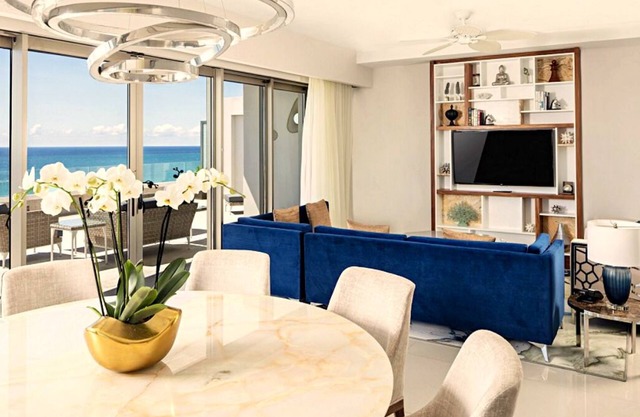 Luxury Oceanfront 3 Bedroom Condo w/5 Diamond Amenities