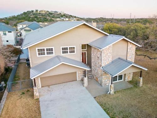 Luxury on Lake LBJ with Hot Tub Firepit & Boat Slip