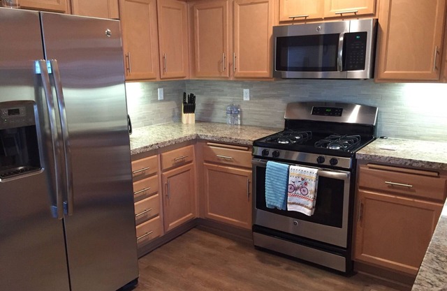 Luxury Pismo Beach condo close to shopping and mins drive to the beach.