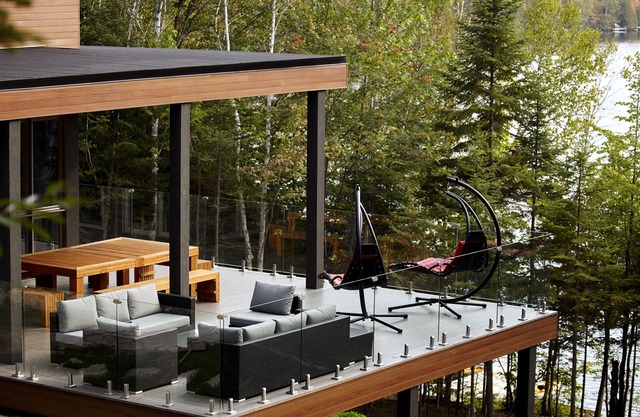 Luxury private estate, waterfront, accommodates 14 people, very private area.
