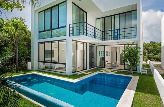 Luxury. Prvt Pool. Low cost All-Inclusive option.