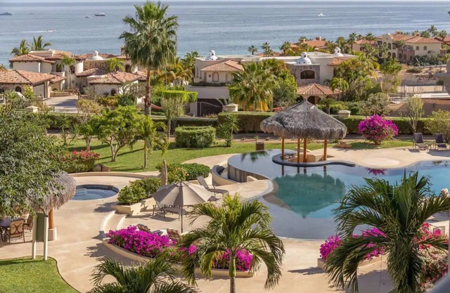 Luxury retreat in Cabo del Sol golf and beach community