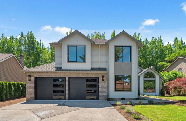 Luxury Retreat - NEW 4 BED/3 BATH Home close to Airport
