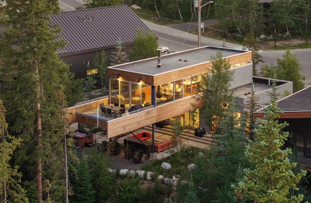 Luxury Riverfront Chalet