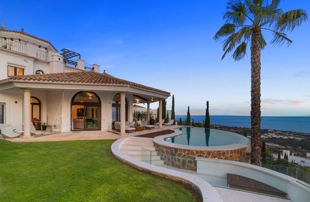 Luxury Sea View Villa in Marbella