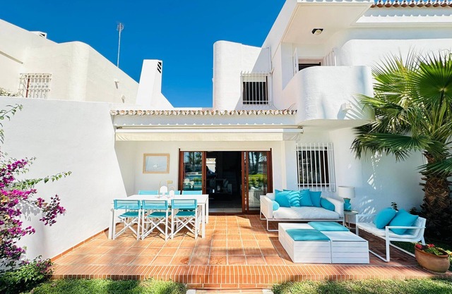 LUXURY SEASIDE TRAIÑAS - EVO INSPIRATION AT THE FOOT OF THE MEDITERRANEAN