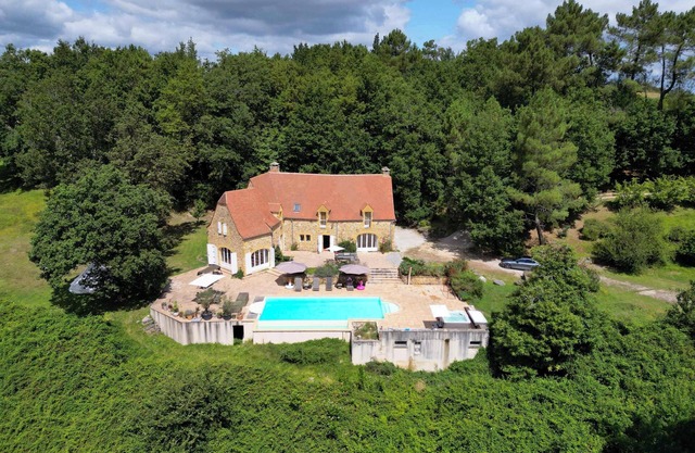 Luxury secluded chateau with pool and hot tub