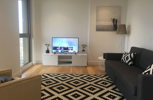 LUXURY SERVICED APARTMENTS*