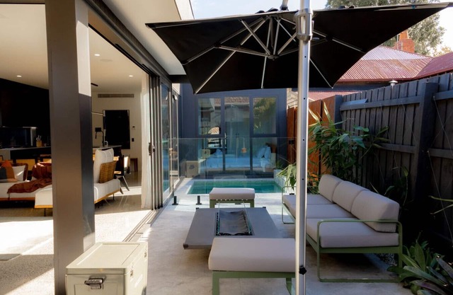 Luxury Smart Home Stay in Seddon w/Private Pool