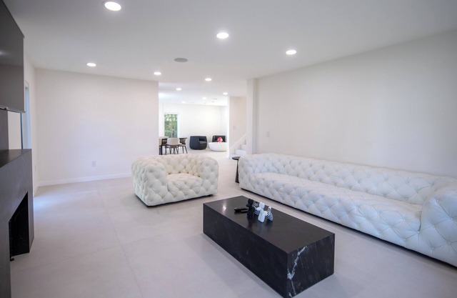 Luxury Smart Villa w/Heated Pool, Steam Sauna & Guest House Near Beverly Hills