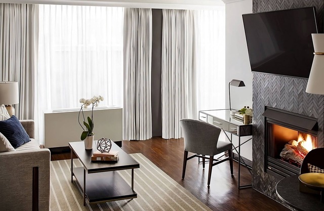 Luxury St. Gregory Suite – Private Balcony + Spa Tub Near Museums