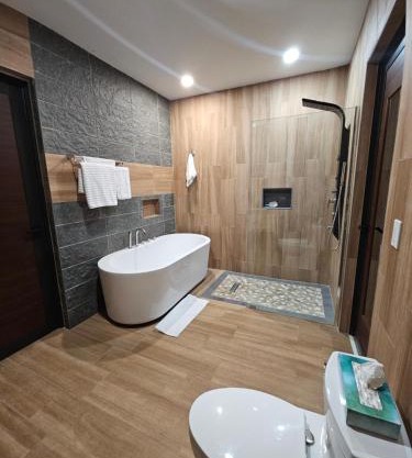 Luxury Stay in Aguadilla 10 min Crash Boat Beach