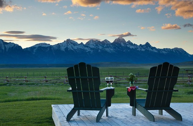 Luxury vacation rental home with breathtaking views!