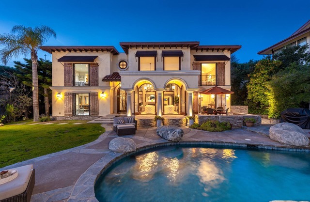 Luxury Vacation Villa - family, swim, work, play & etc. NOW AVAILABLE MONTHLY