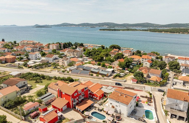 Luxury villa with a swimming pool Turanj, Biograd (K-18274)
