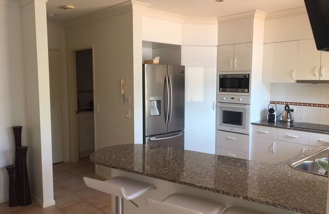 Luxury Villa in Private oasis located central Gold Coast